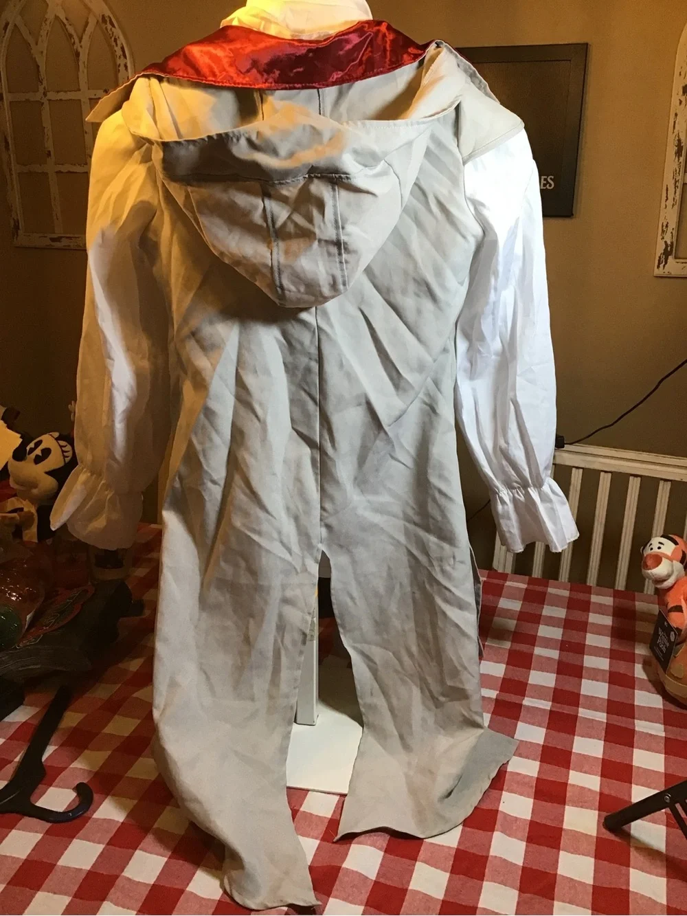 Assassins creed child costume top with hood size medium 8-10